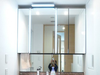 ホテルのような洗練された洗面空間